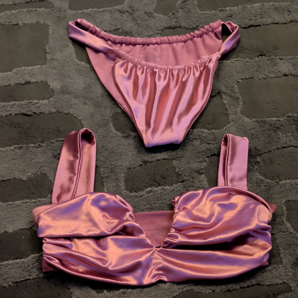 Elegant Pink Satin Lingerie Set By Divinoseas